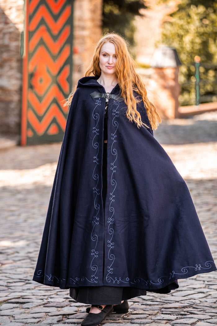 Bestickter Mantel Damia mit Schließe, Wollmischung, blau