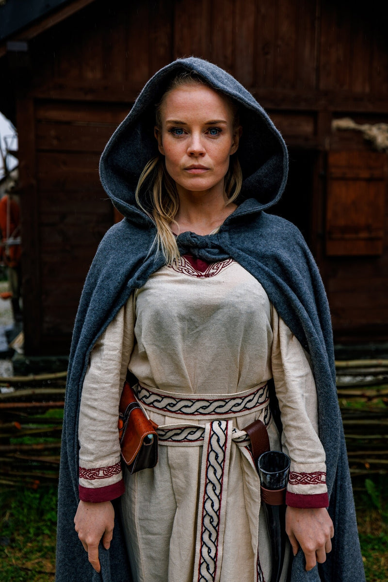 Medeltida mantel Karen, grå, ullblandning