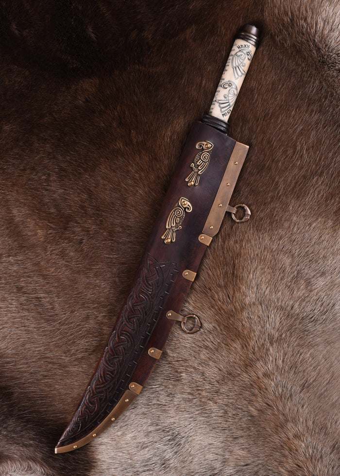 Wikingersax Hugin und Munin, halb scharf