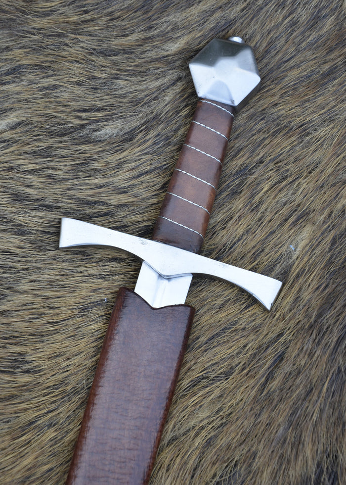 Daga Münster, semi-afilada