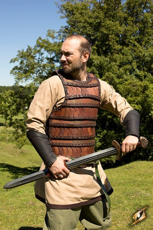 Wczesnośredniowieczny pancerz lamelkowy