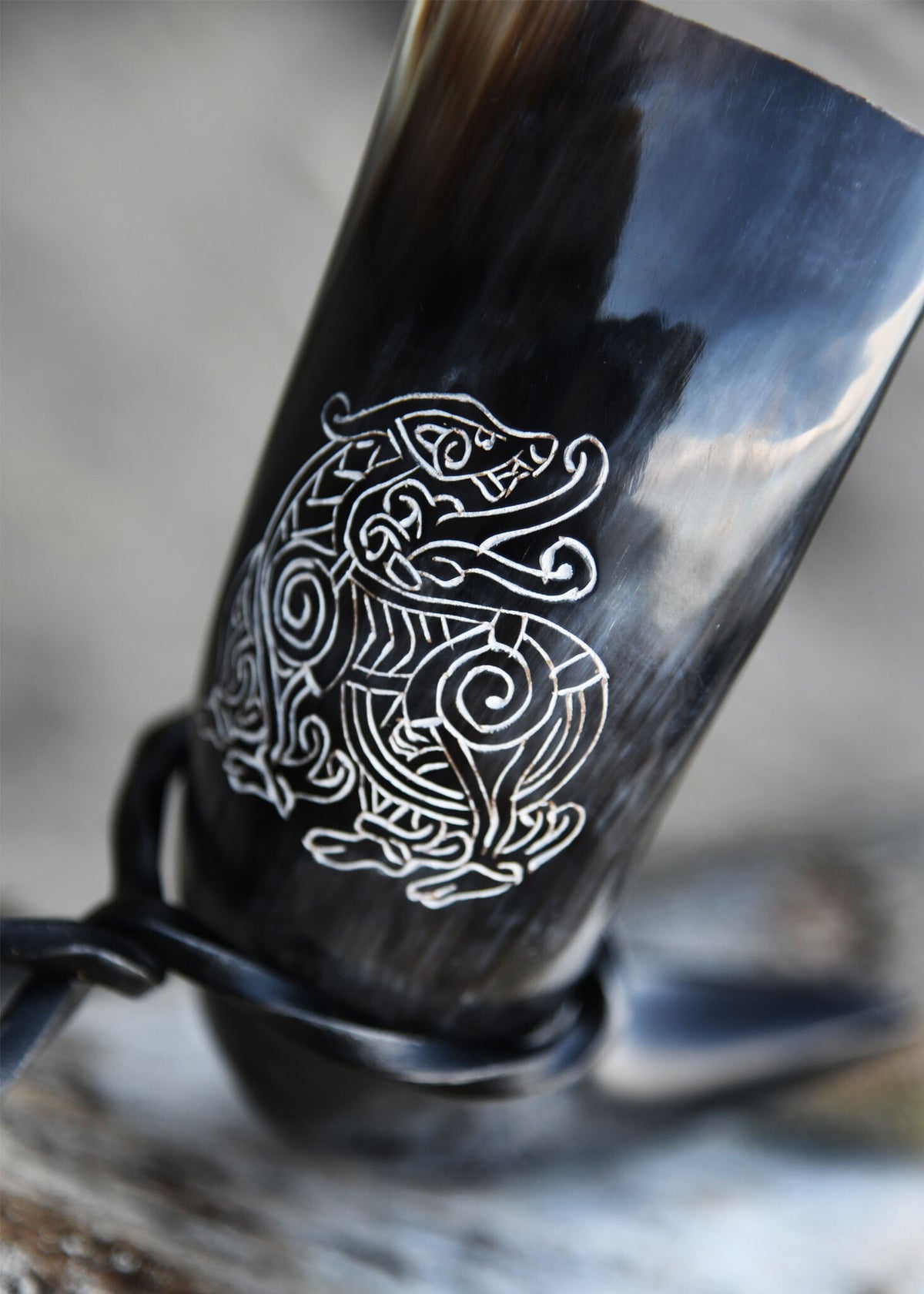 Róg do picia smok, 200–300 ml