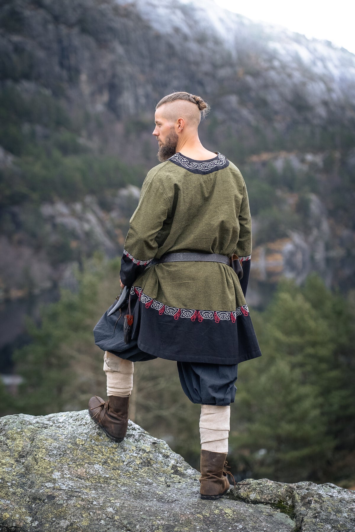 Wikińska tunika Haakon, oliwkowozielona