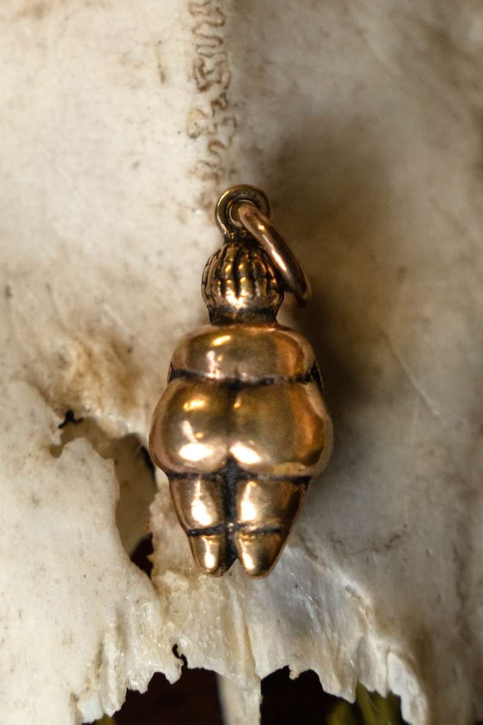 Hänge Venus från Willendorf, brons
