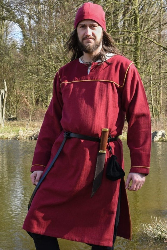 Birka hat herringbone motif, red