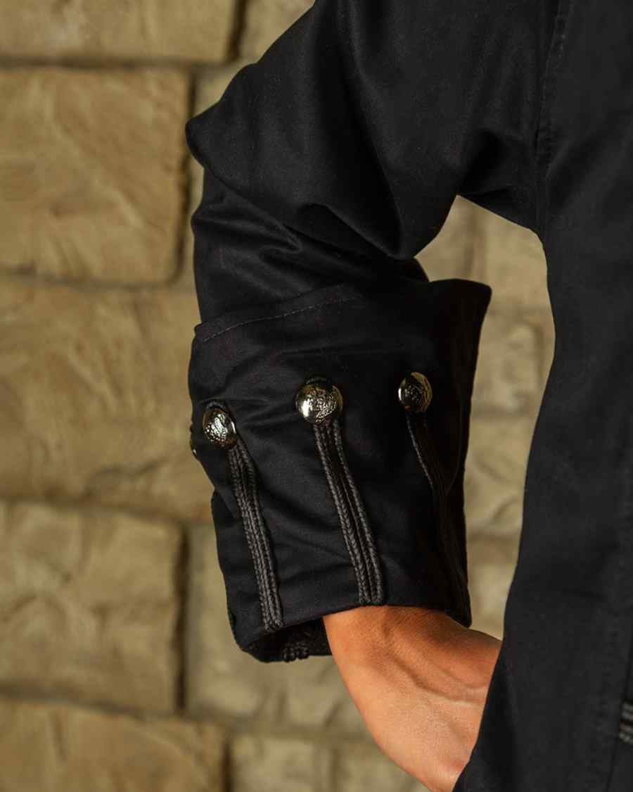 Piraattitakki Enigo, musta