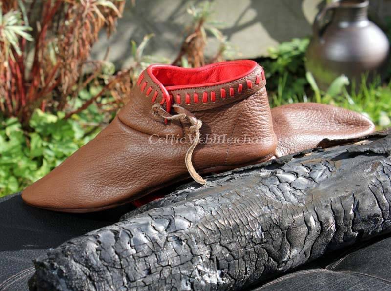 Decorated ankle boots, brown