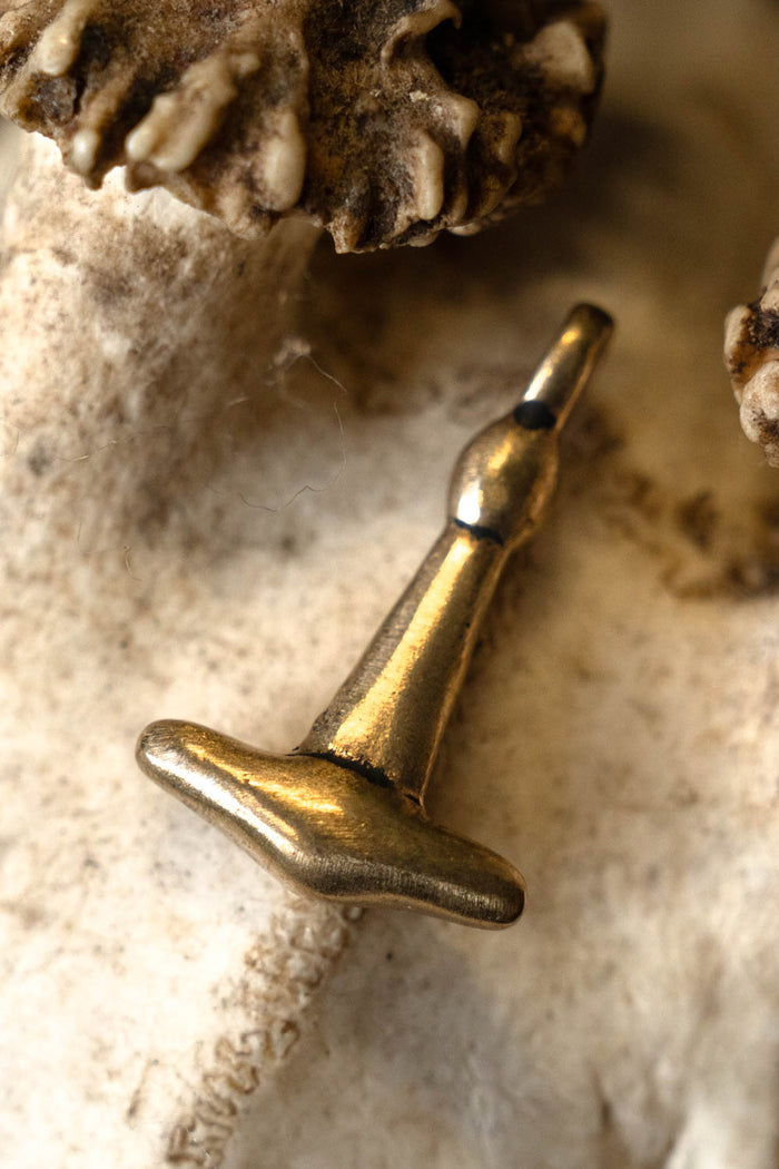 Haithabu Thorshammer, bronze