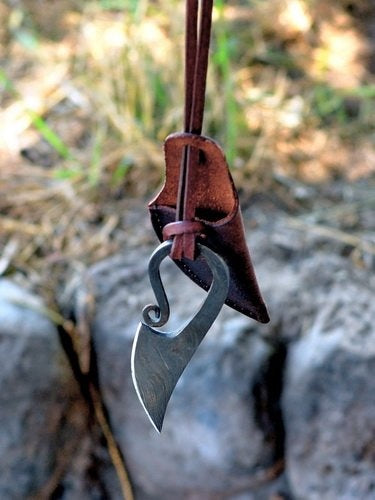 Cuchillo de cuello germánico de acero damasco, afilado