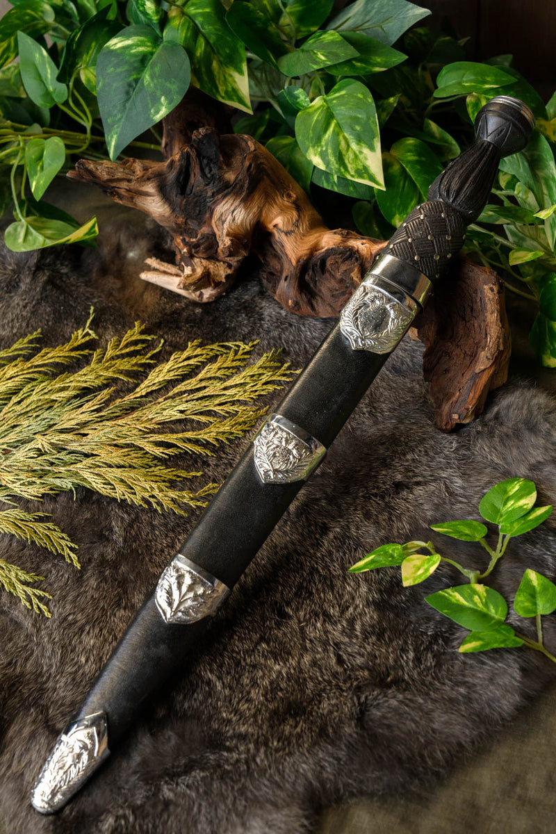 Gedecoreerde dirk, semi-scherp