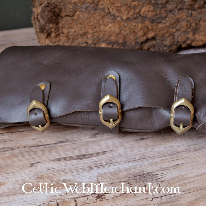 Poulaines medievales, marrón