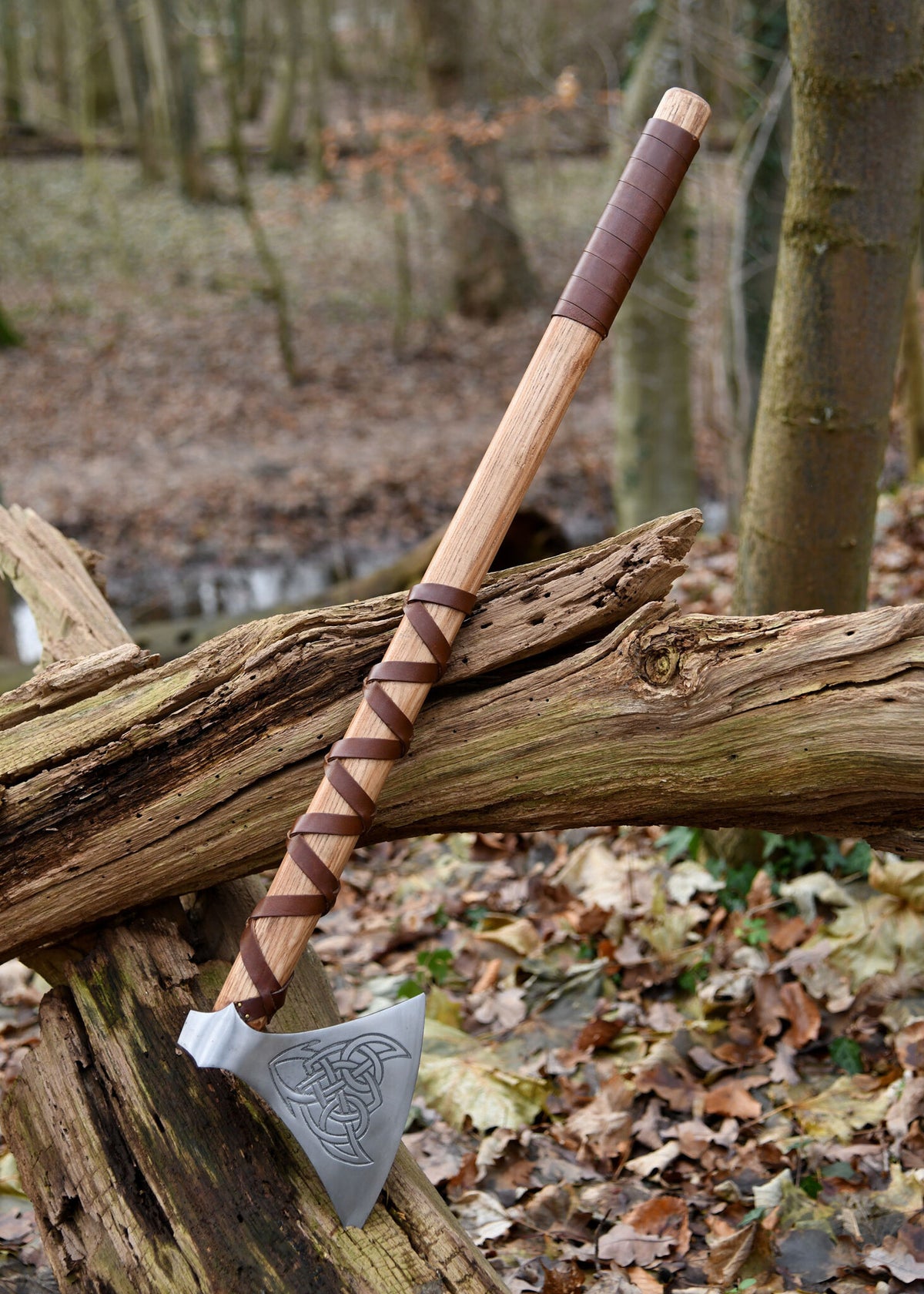 Viking bijl, type M, gegraveerd, semi-scherp