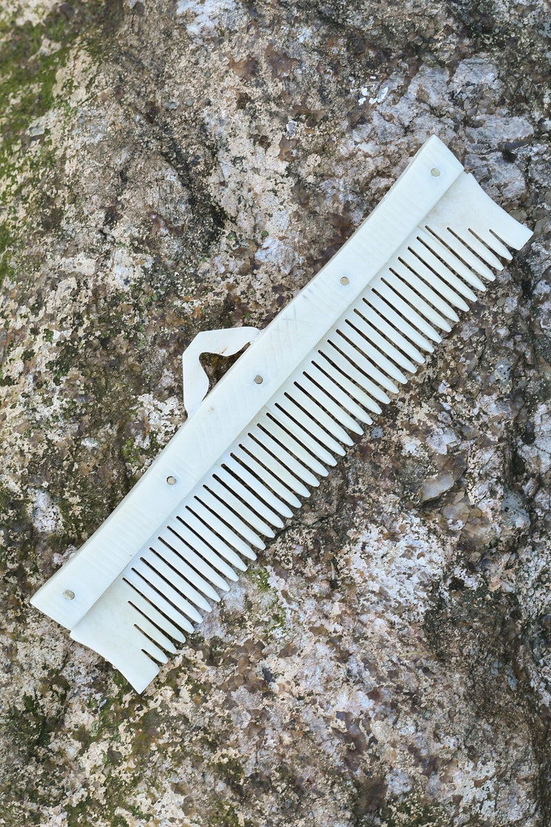 Mittelalterlicher Kamm aus Bein