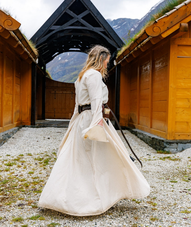 Abito medievale Begina, naturale