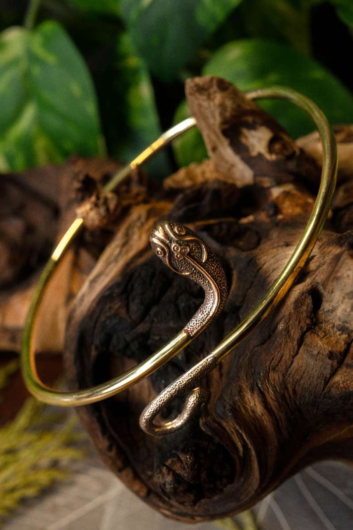 Brazalete romano de brazo superior con serpiente, Herculano, bronce