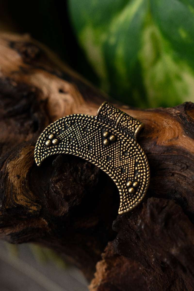 Amulette lunule Rusvik, petite, en bronze