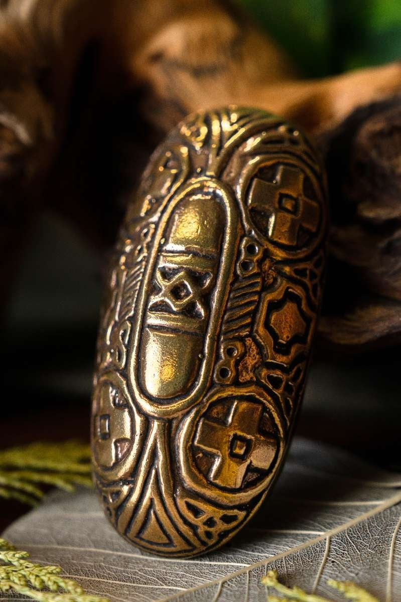 Fibule viking « tortue » à croix solaires, en bronze, prix par pièce