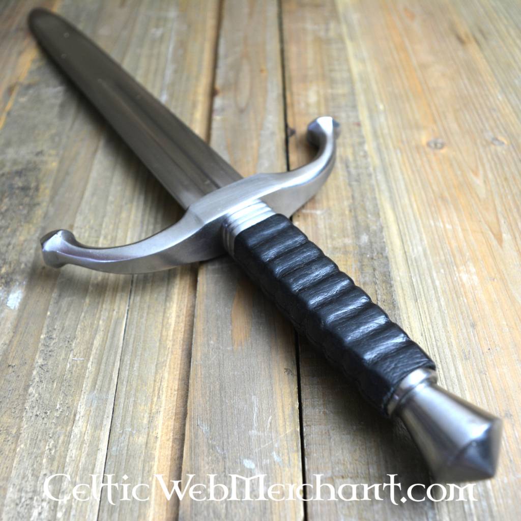 Renaissance Main Gauche, halb scharf