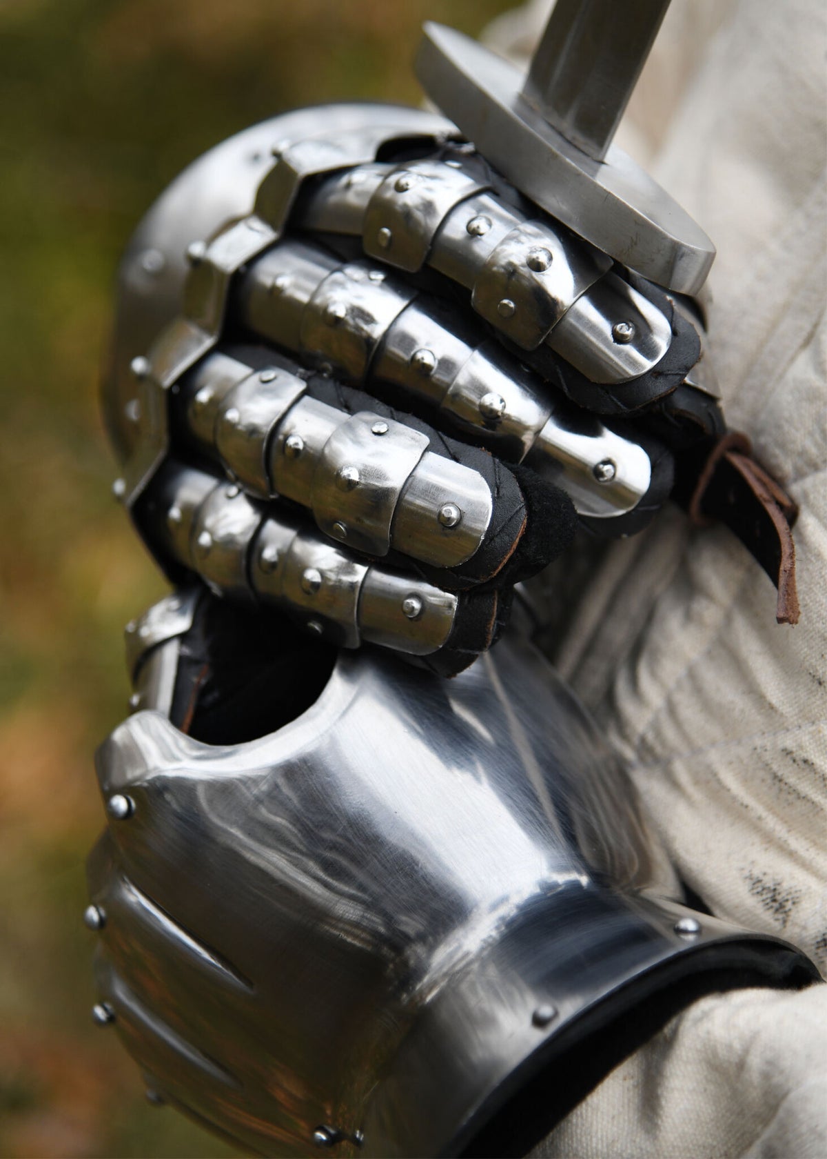 Guanti a clessidra Wighelm, 1350–1410, 1,6 mm