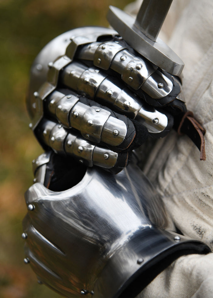 Guanti a clessidra Wighelm, 1350–1410, 1,6 mm