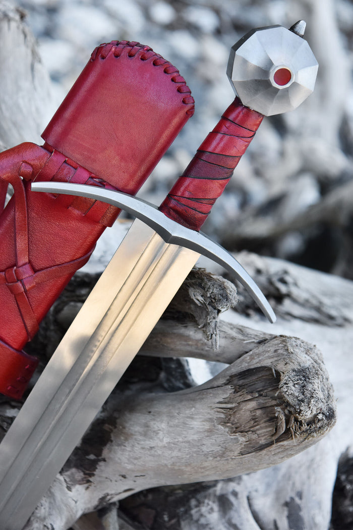 Gammelt Jern Schwert mit Scheide, 13. Jahrhundert, halbscharf