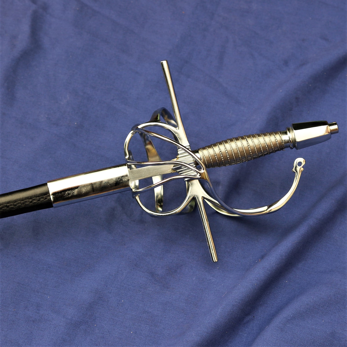 Rapier nahkavyöllä, karaistu, tylppä (battle-ready)