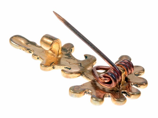 Gotische zevenknopsfibula, brons