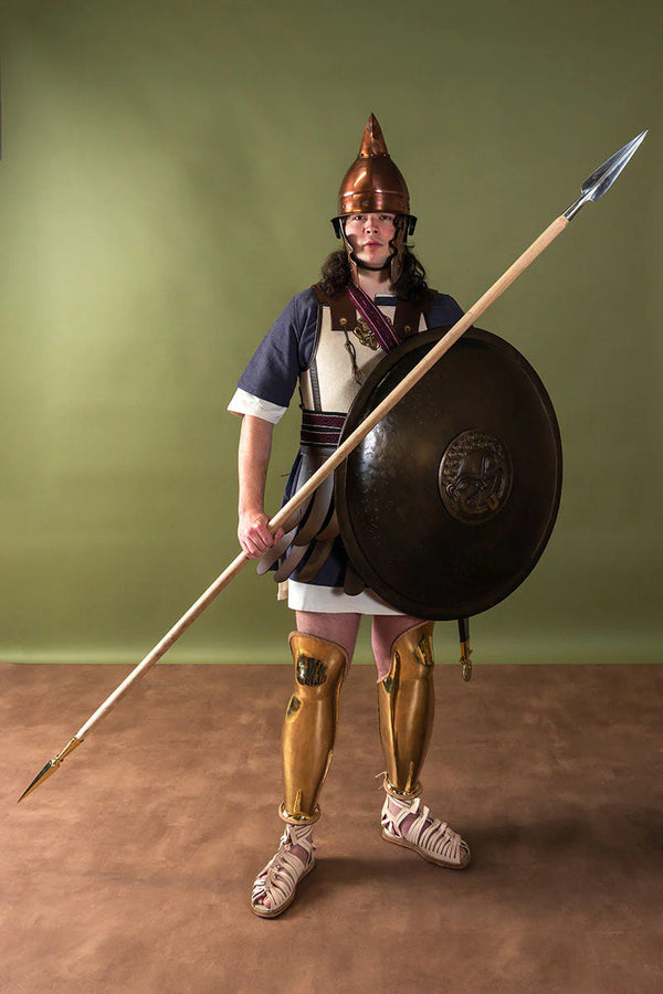 Sur les lances des hoplites