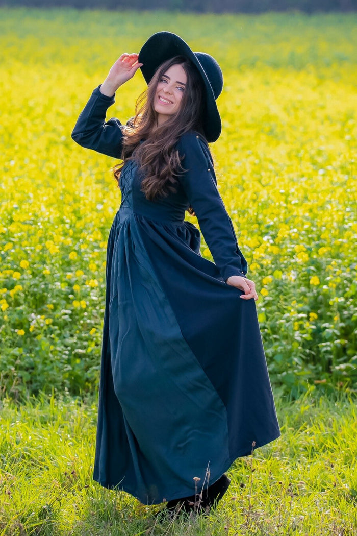 Renaissance dress Medusa, black