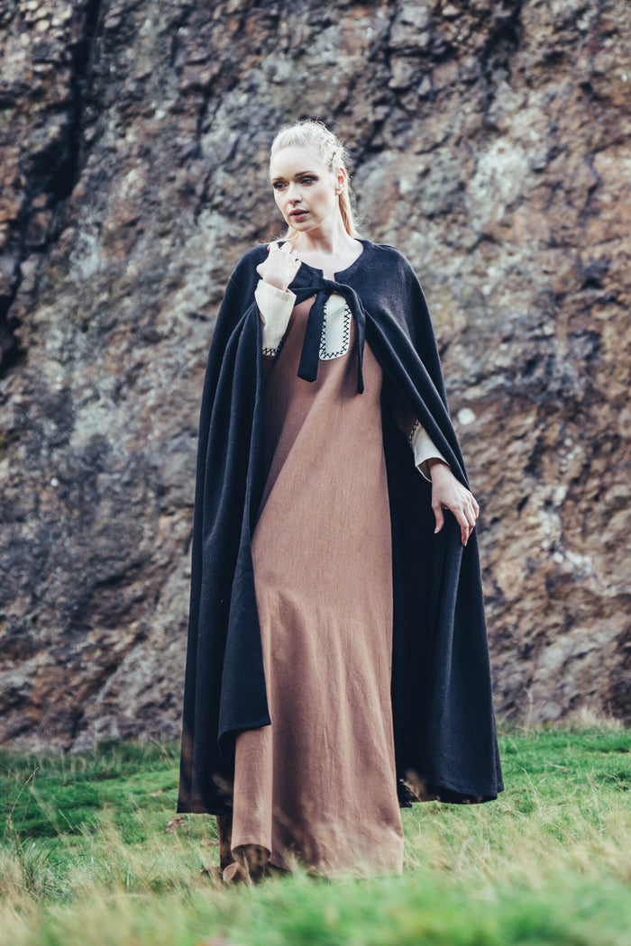 Medieval cloak Robin black, wool mix