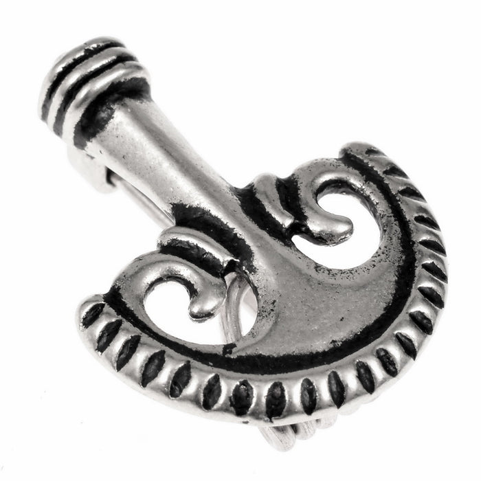 Pelta-fíbula romana, bronze prateado