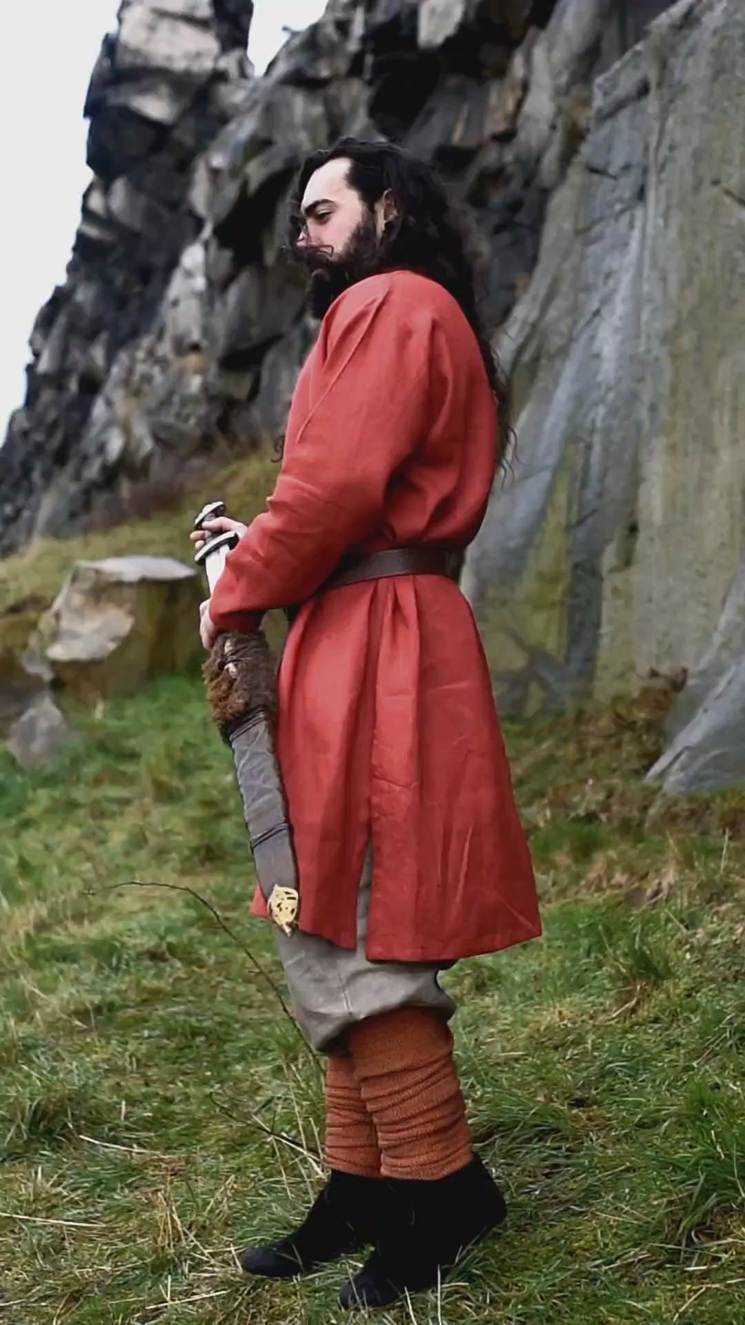 Wikińska tunika Halvar, len, czerwona