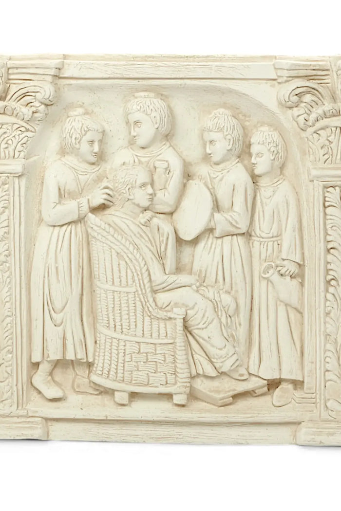 Wandrelief Frisurenszene römische Hausfrau, Alabastergips