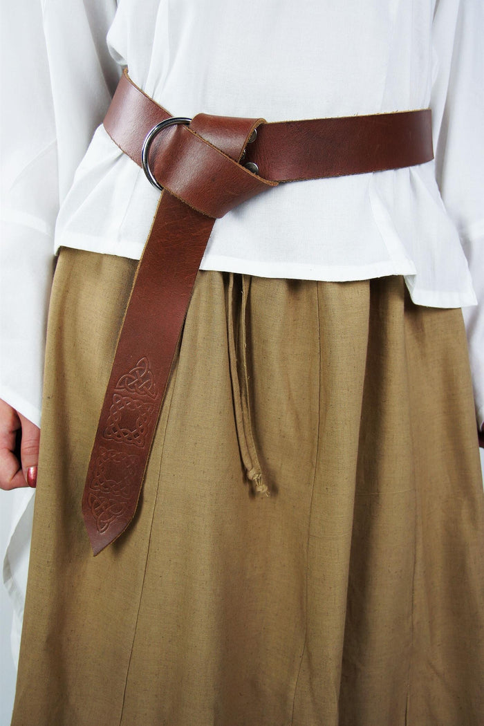 Ring belt with Celtic knot, brown