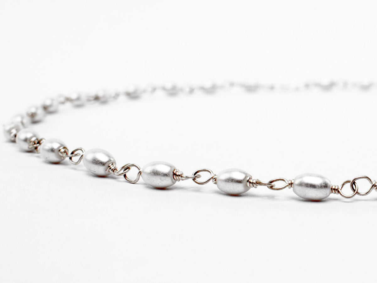 Colar romano Octavia com pérolas transparentes