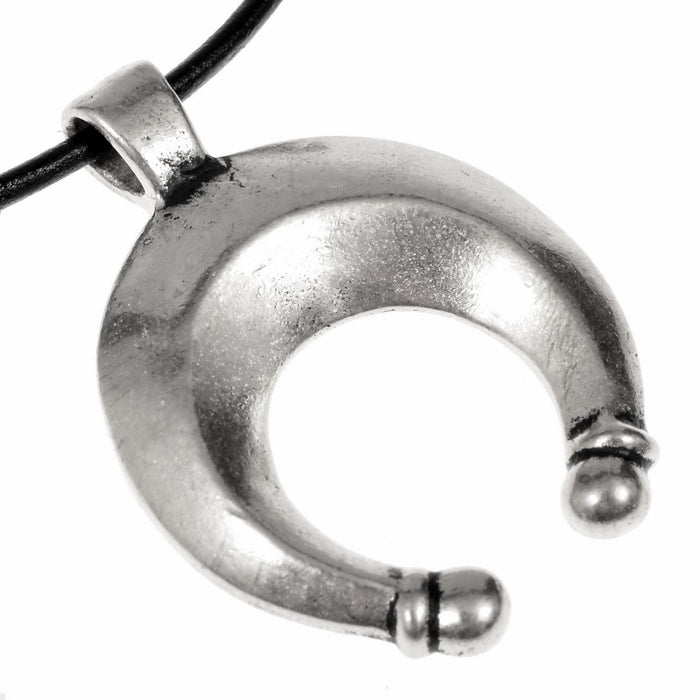 Romeinse halvemaanhanger, 1e-2e eeuw, brons