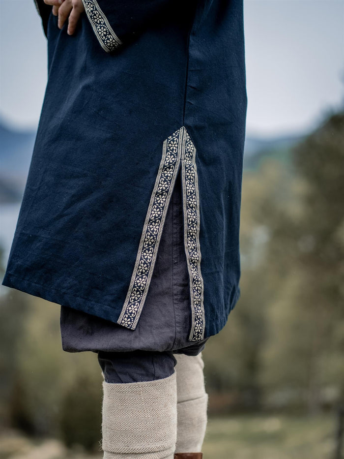 Celtic tunic Finn black