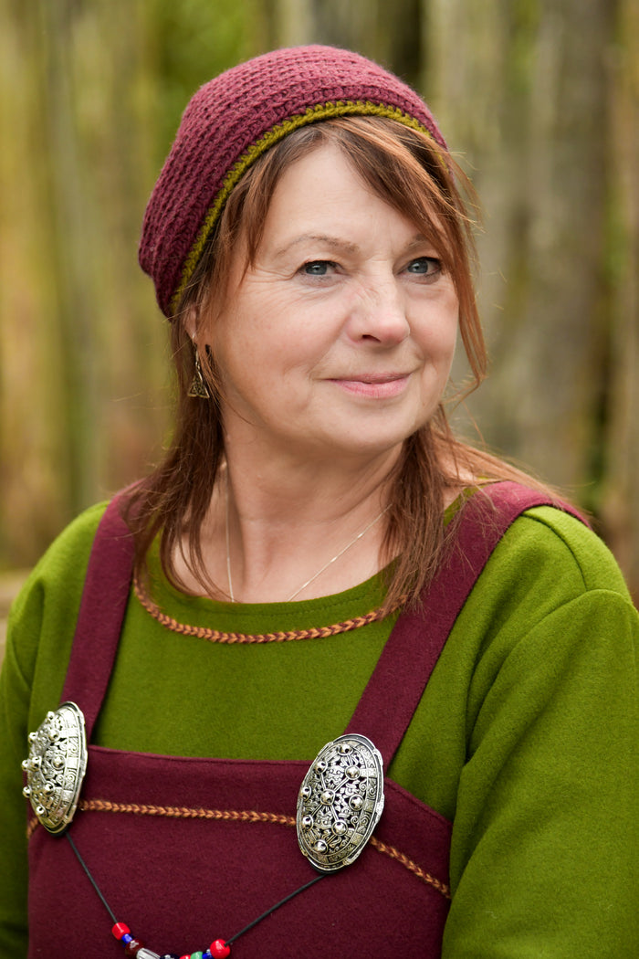 Gehaakte muts, 100% wol, rood-groen