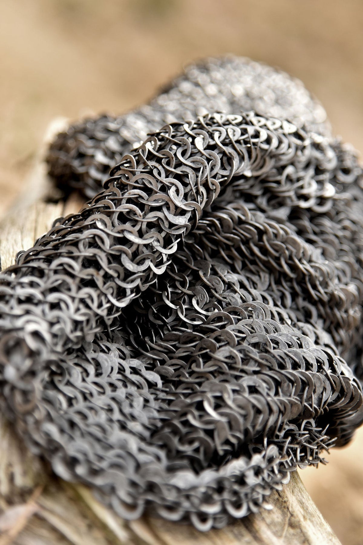 Ringbrynjehætte, blandede flade ringe – kileformede nagler, 8 mm