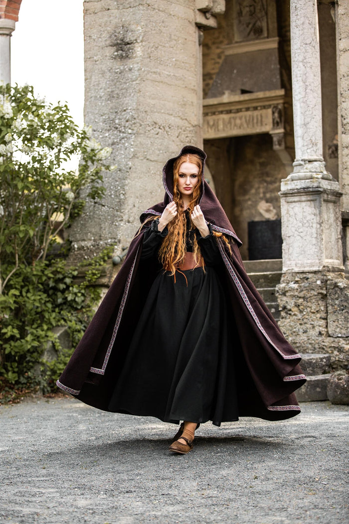 Broderad mantel Lyra, brun, ullmix