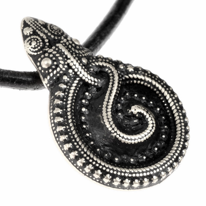 Amulette de serpent Gørding, 10e-11e siècle, bronze argenté