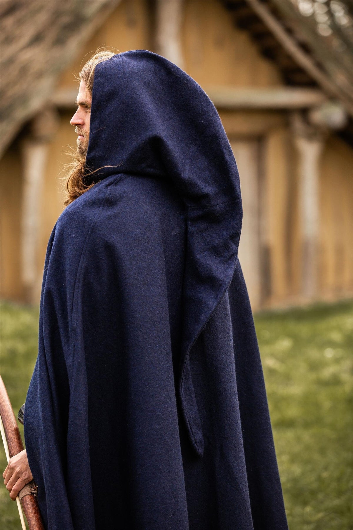Capa medieval com capuz, mistura de lã, azul