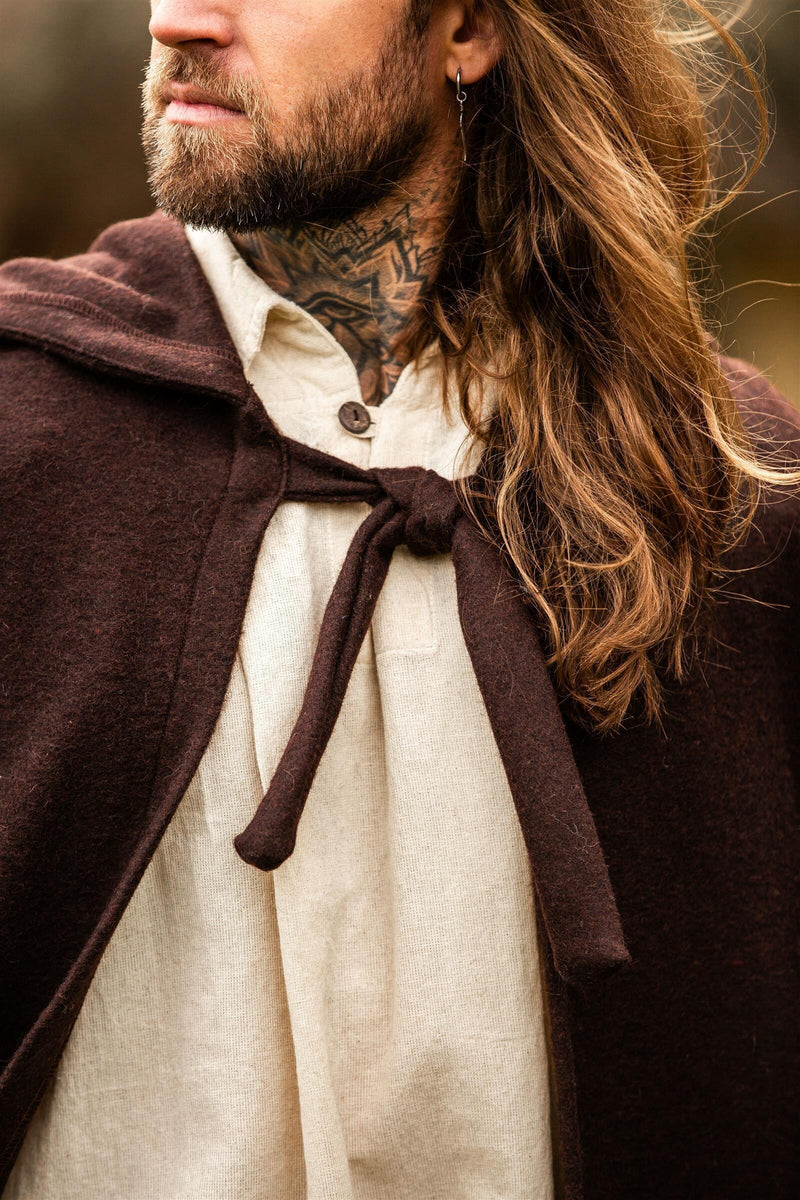 Capa medieval con capucha, marrón