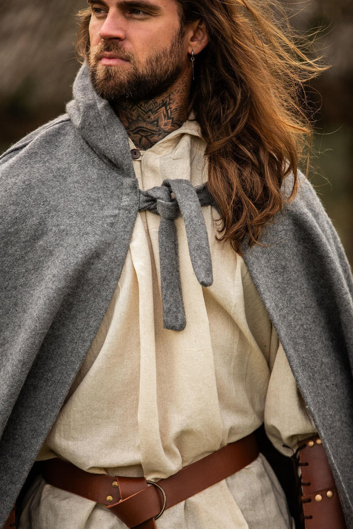 Capa medieval con capucha, gris, mezcla de lana
