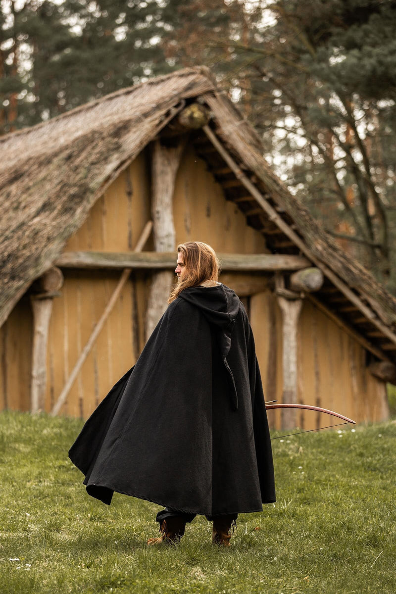 Capa medieval con capucha, negra, mezcla de lana