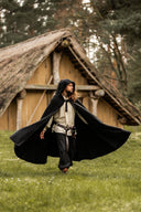 Capa medieval con capucha, negra, mezcla de lana